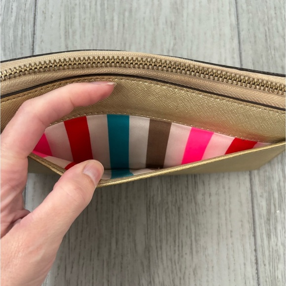 Kate Spade Spencer Metallic Slim Continental wallet. - Picture 10 of 14